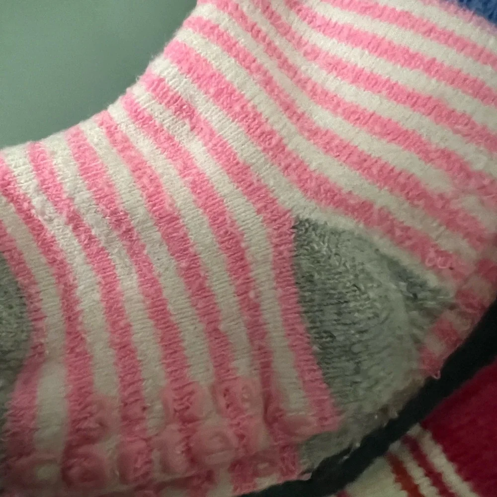 GAP Girl’s leggings & Colorful Socks Collection - Picture 5 of 5